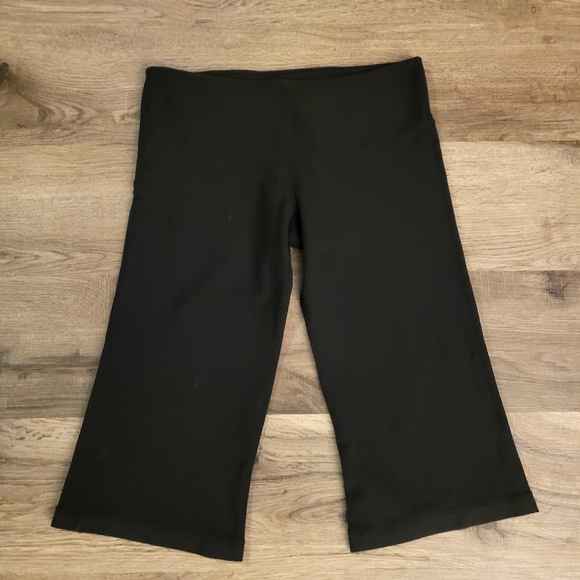 Lululemon Reversible Crop - Picture 3 of 4